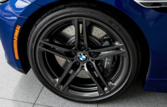 Когда тормоза становятся искусством: карбоно-керамические тормоза BMW
